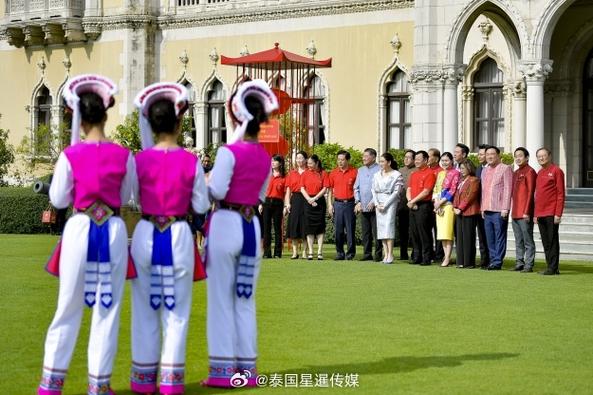 不仅具有个